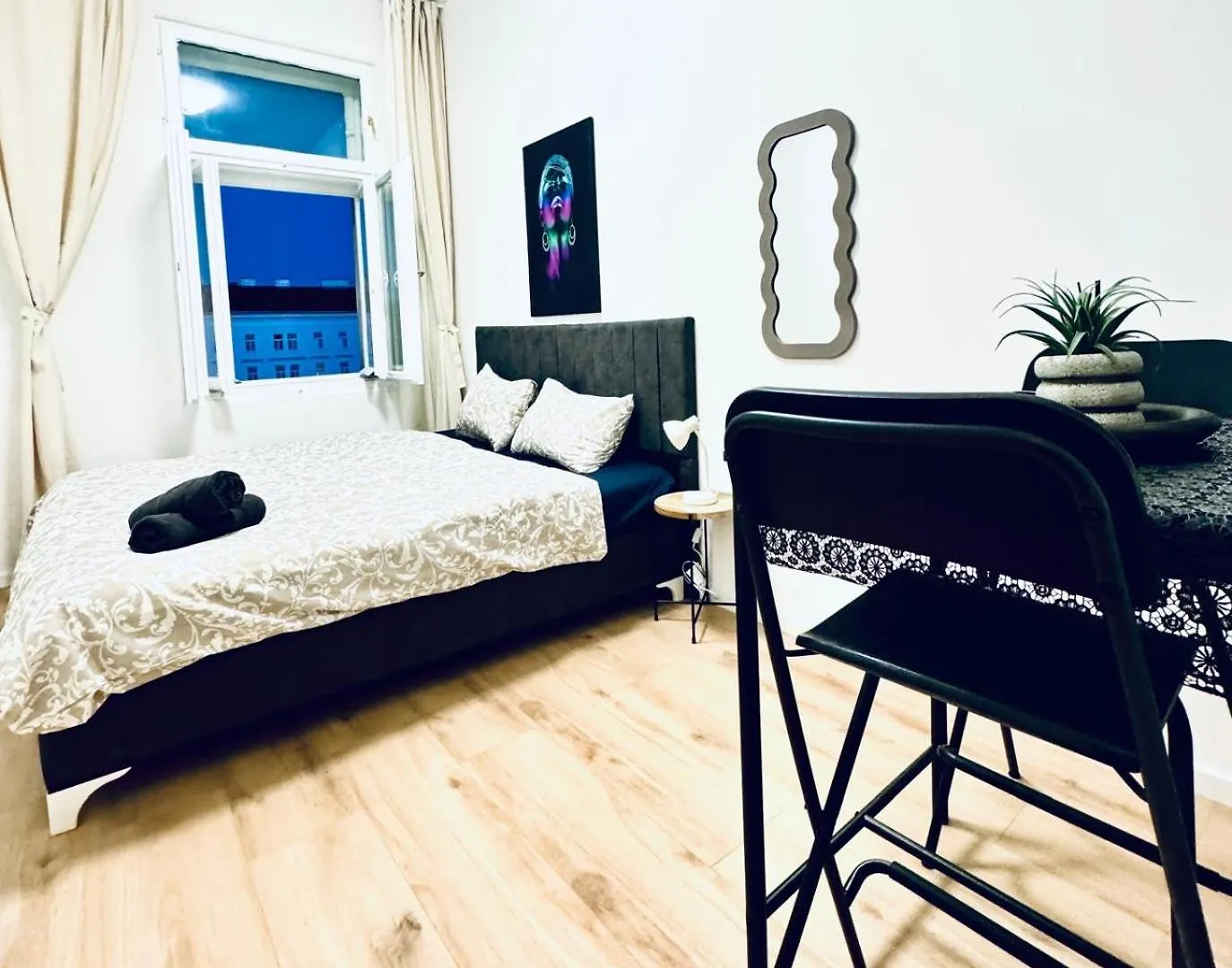 4Br Shared Apt With City View Only 7- Min To Westbahnhof Vienna 0*,  Austria