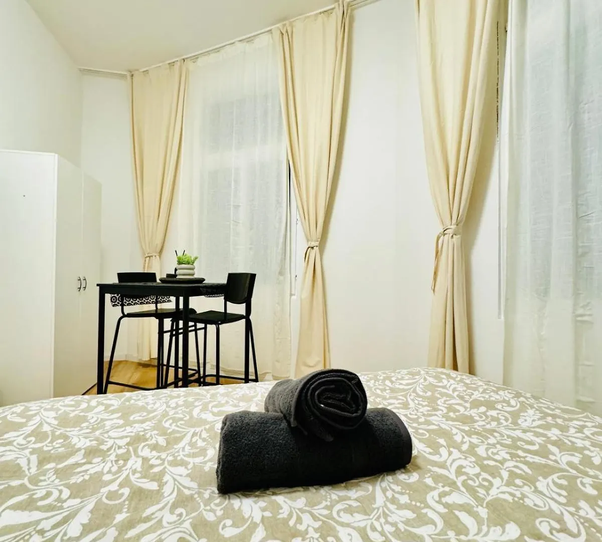 4Br Shared Apt With City View Only 7- Min To Westbahnhof Vienna Apartment
