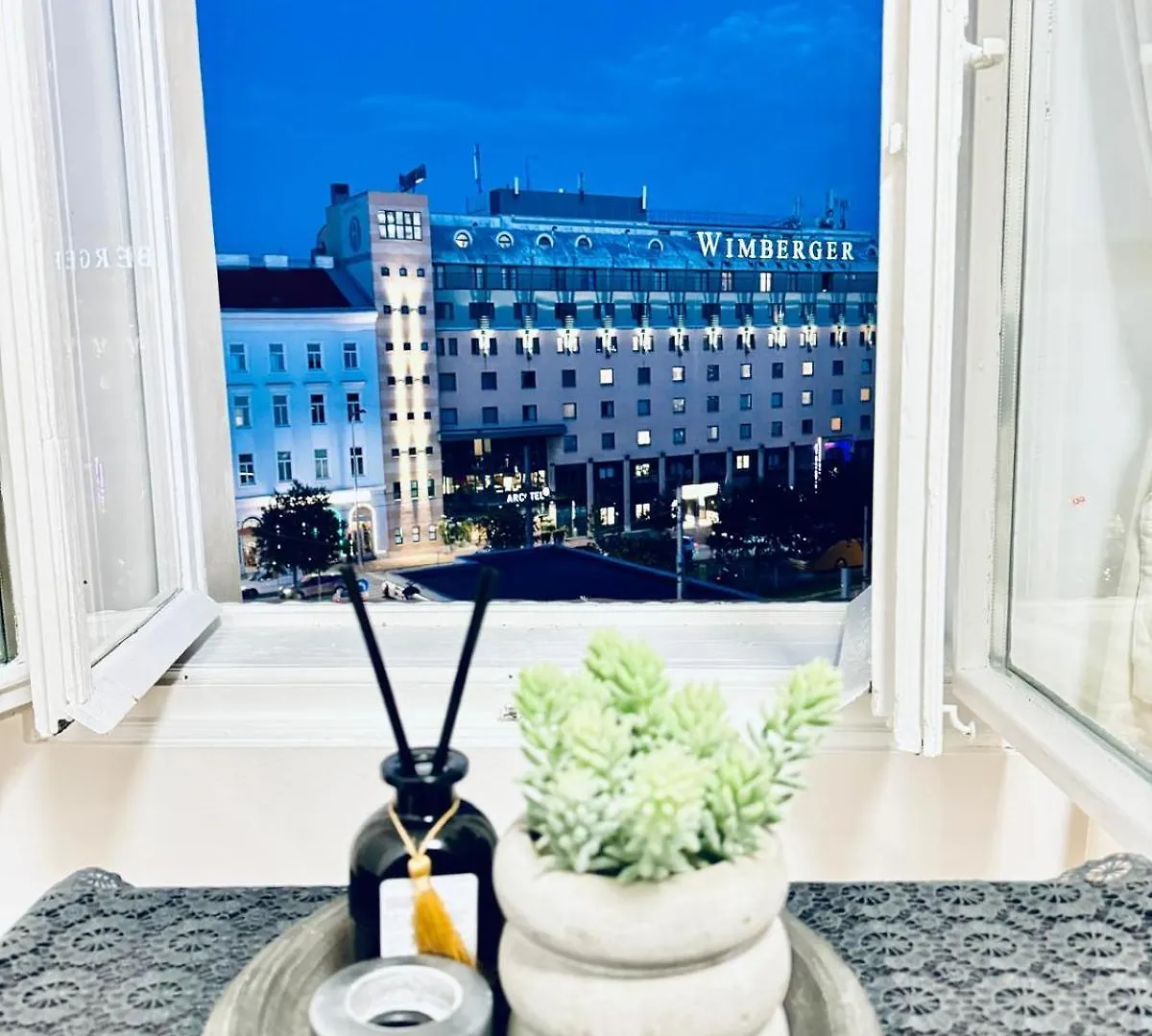 4Br Shared Apt With City View Only 7- Min To Westbahnhof Vienna