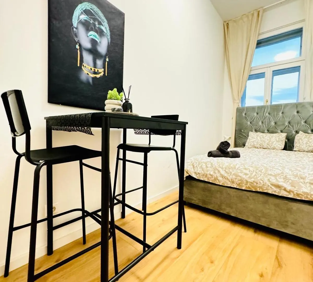 4Br Shared Apt With City View Only 7- Min To Westbahnhof Vienna 0*,  Austria
