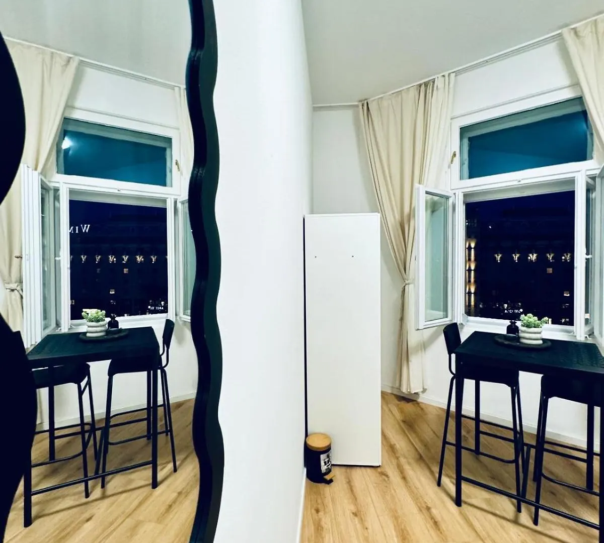 4Br Shared Apt With City View Only 7- Min To Westbahnhof Vienna Apartment