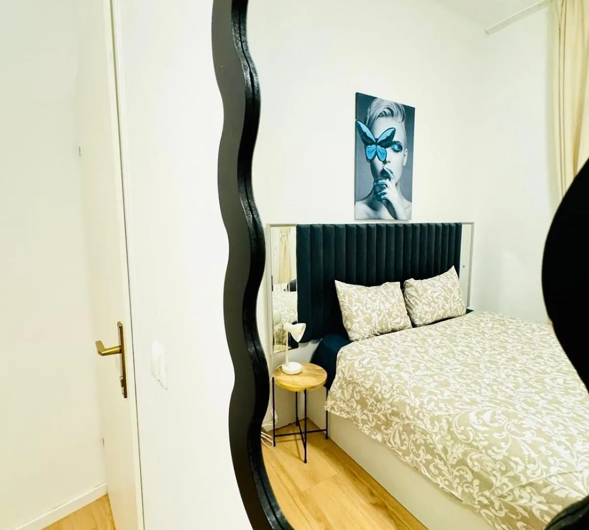 Apartment 4Br Shared Apt With City View Only 7- Min To Westbahnhof Vienna Austria