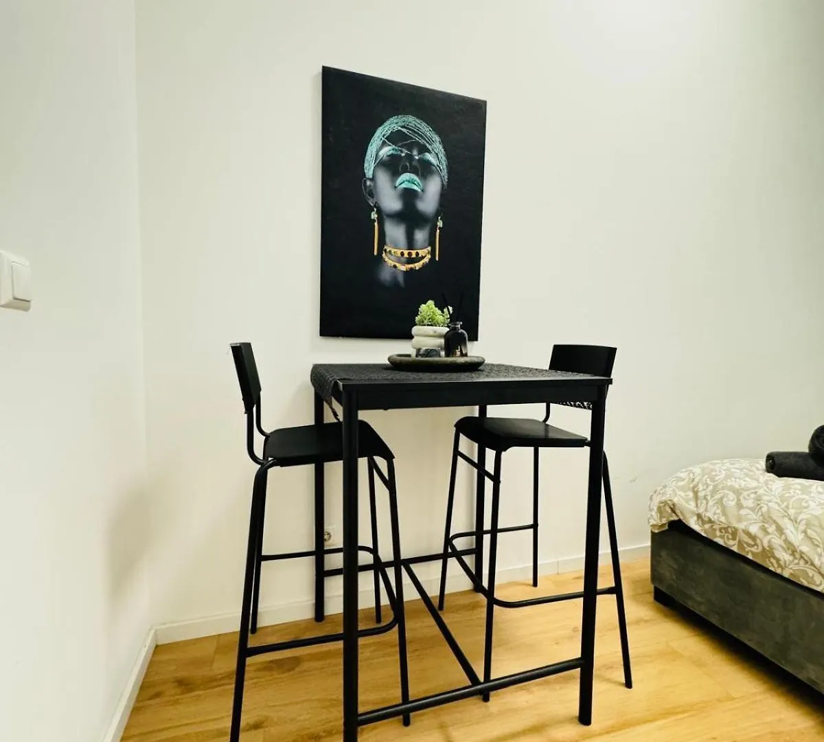 4Br Shared Apt With City View Only 7- Min To Westbahnhof Vienna