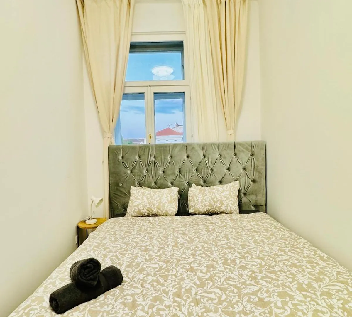 4Br Shared Apt With City View Only 7- Min To Westbahnhof Vienna Apartment