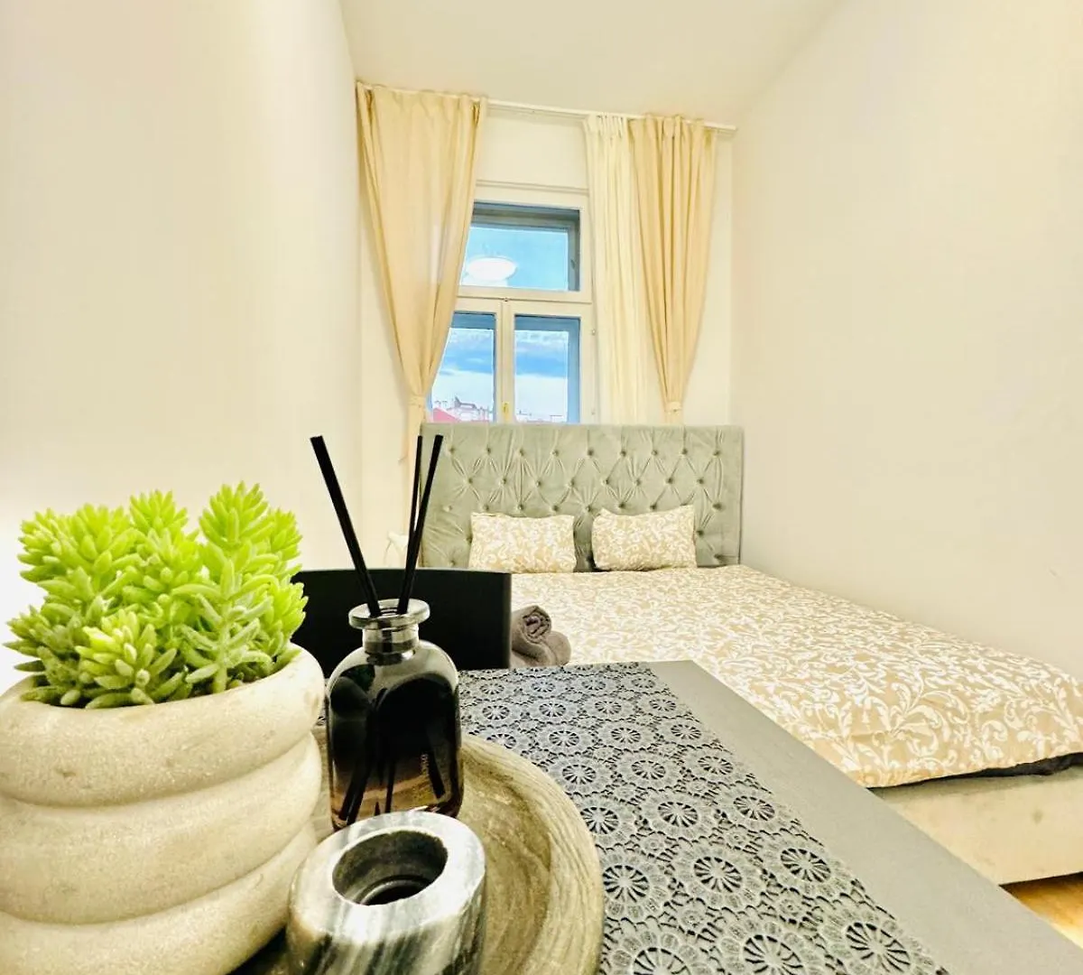 Apartment 4Br Shared Apt With City View Only 7- Min To Westbahnhof Vienna