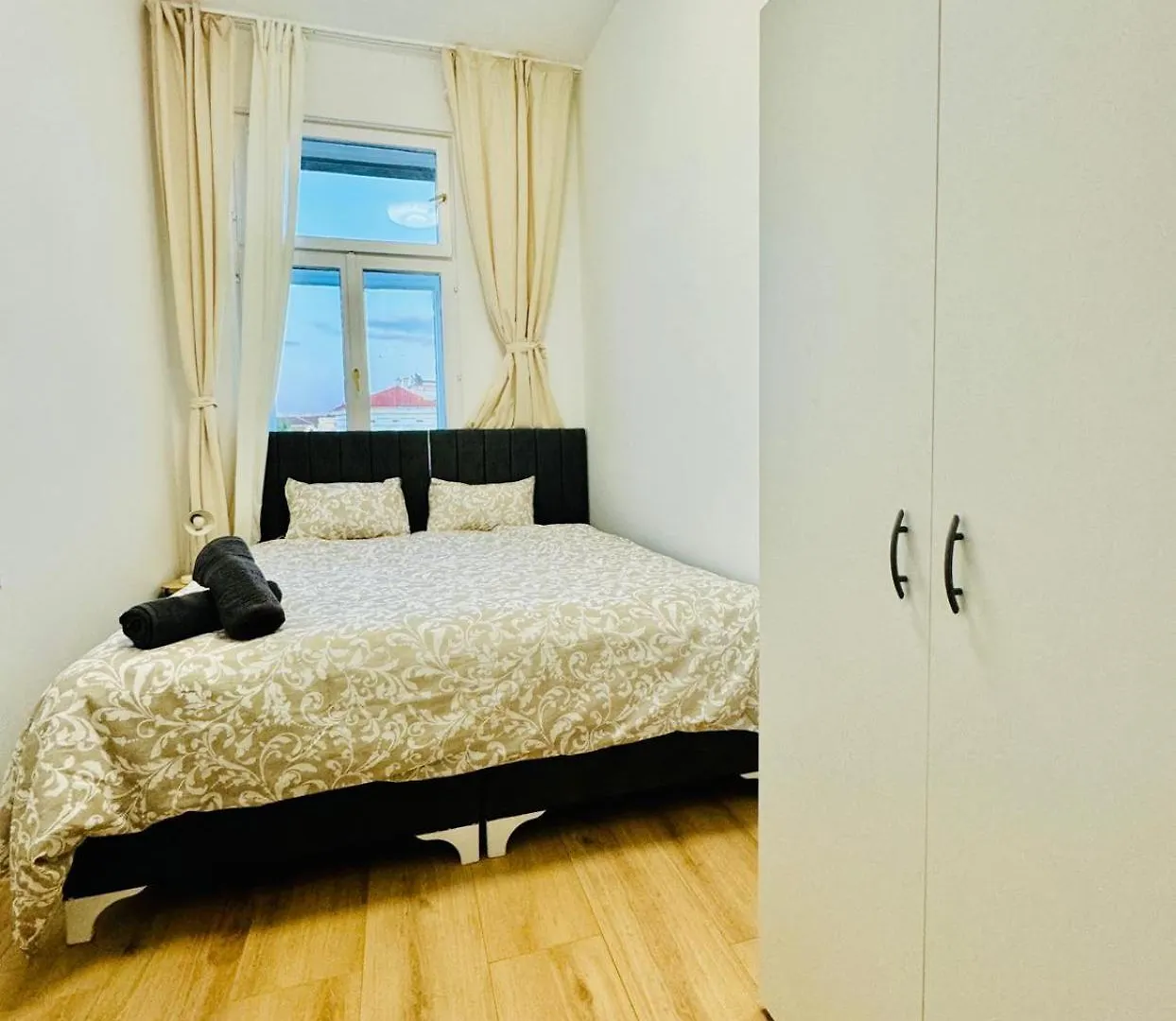 4Br Shared Apt With City View Only 7- Min To Westbahnhof Vienna
