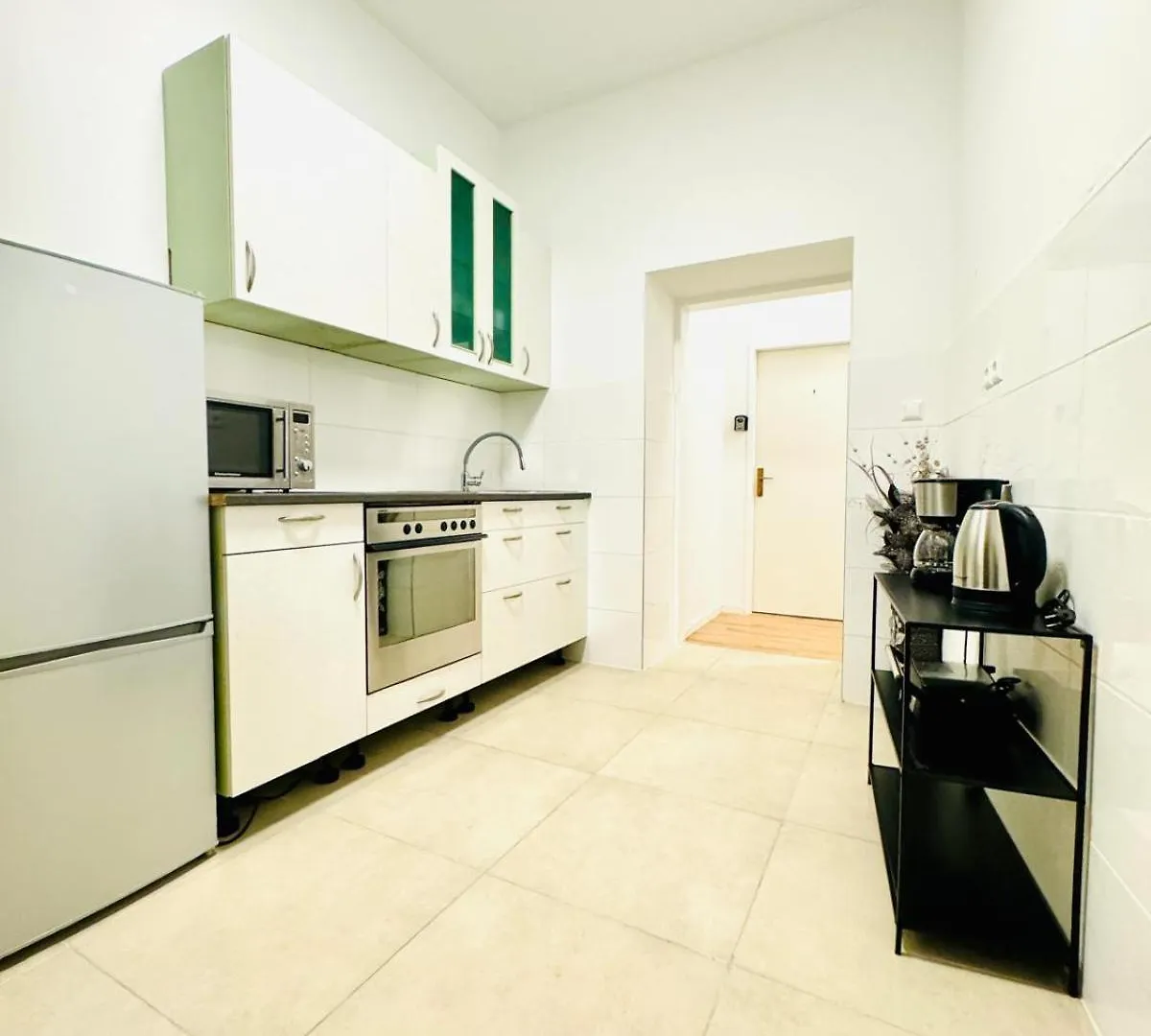 4Br Shared Apt With City View Only 7- Min To Westbahnhof Vienna