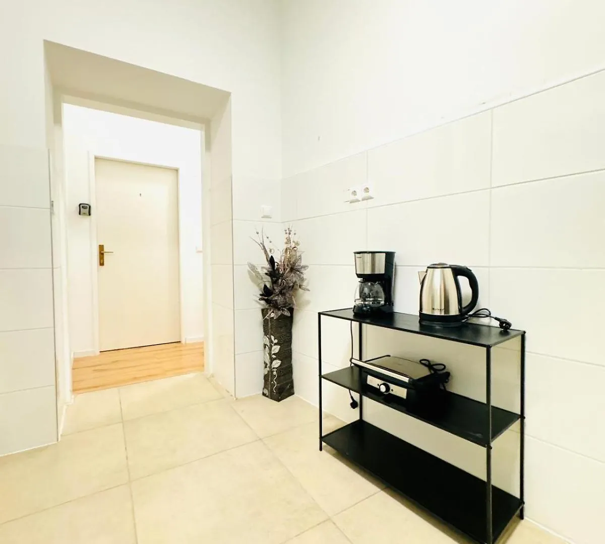 4Br Shared Apt With City View Only 7- Min To Westbahnhof Vienna Apartment